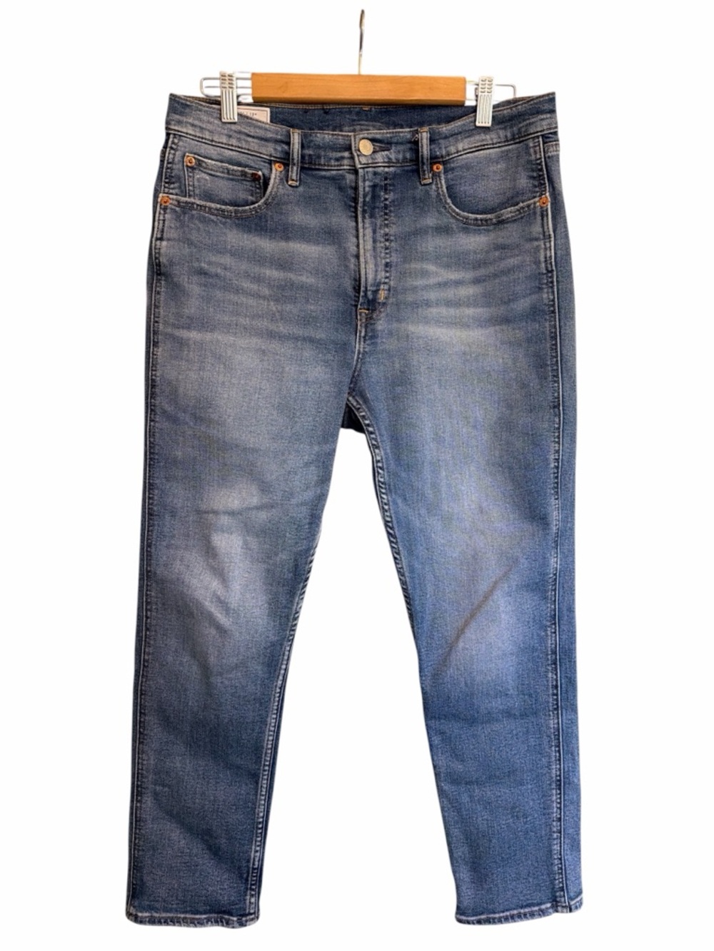 GAP Slim High-Rise Jeans in Medium Blue Wash - Picture 5 of 9